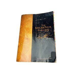 The Macarthur Study Bible New American Standard Edition Paperback Acceptable